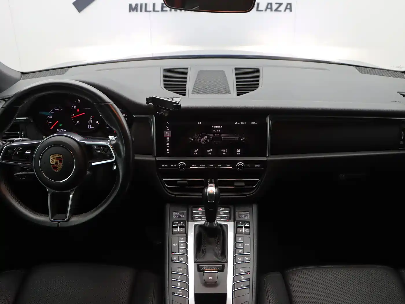 Porsche Macan 2018 Macan 2.0T фото 15