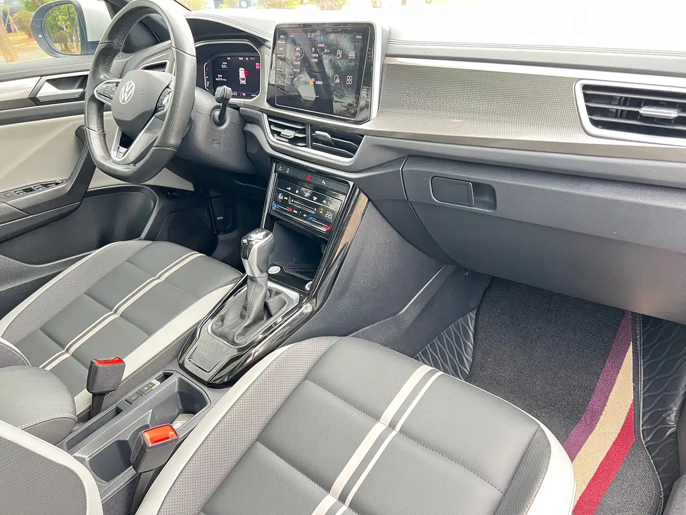 Volkswagen T-ROC 2023 300TSI DSG 2WD Dawn Edition фото 21