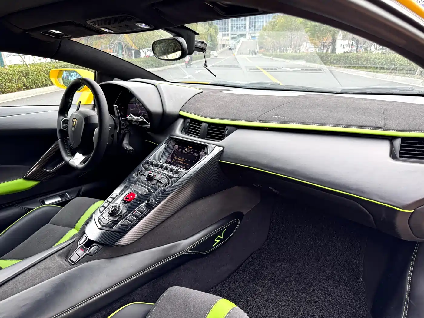 Lamborghini Aventador 2012 2011 LP 700-4