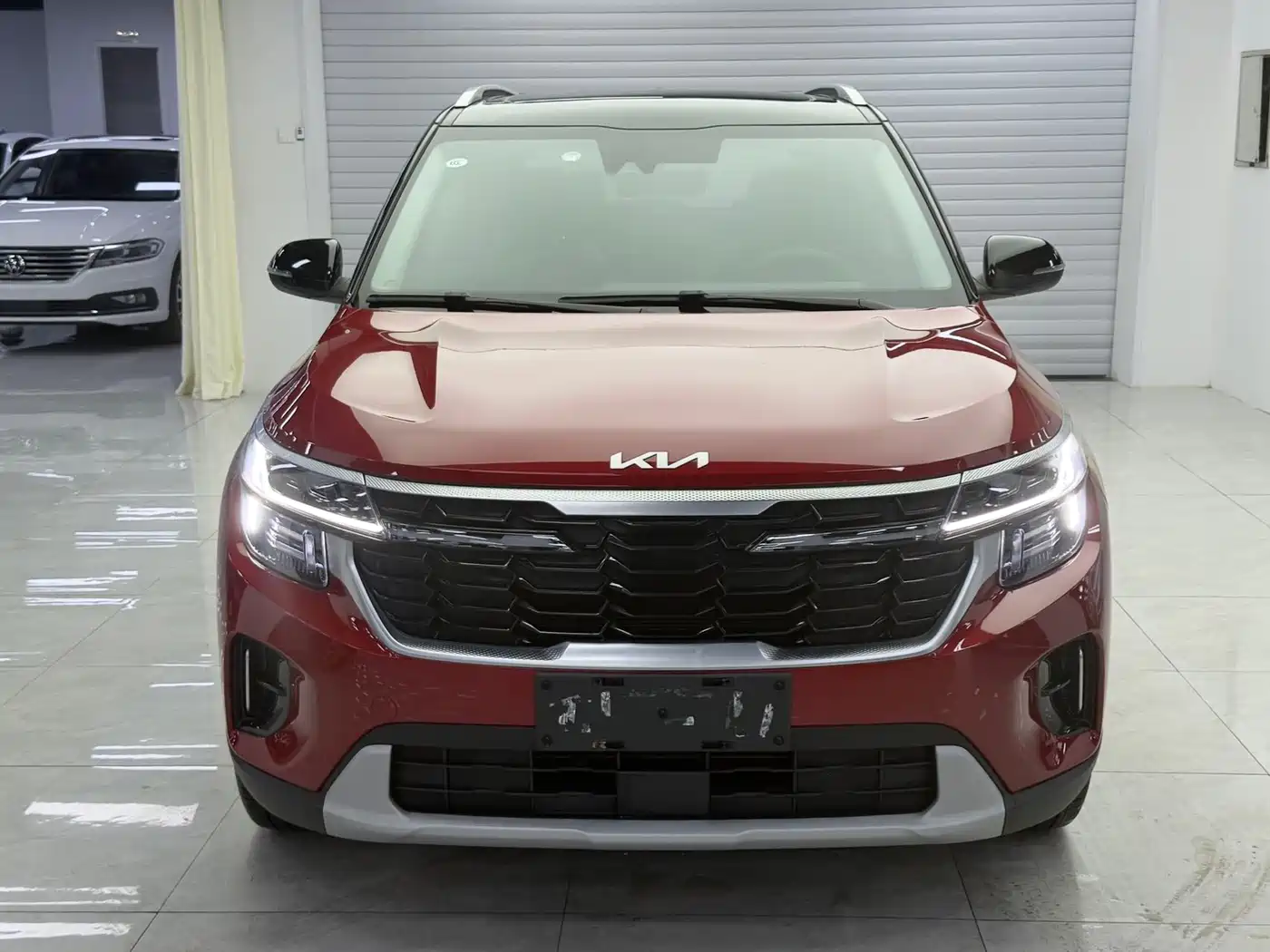 Kia Seltos 2023 1.5L CVT Luxury Edition фото 2