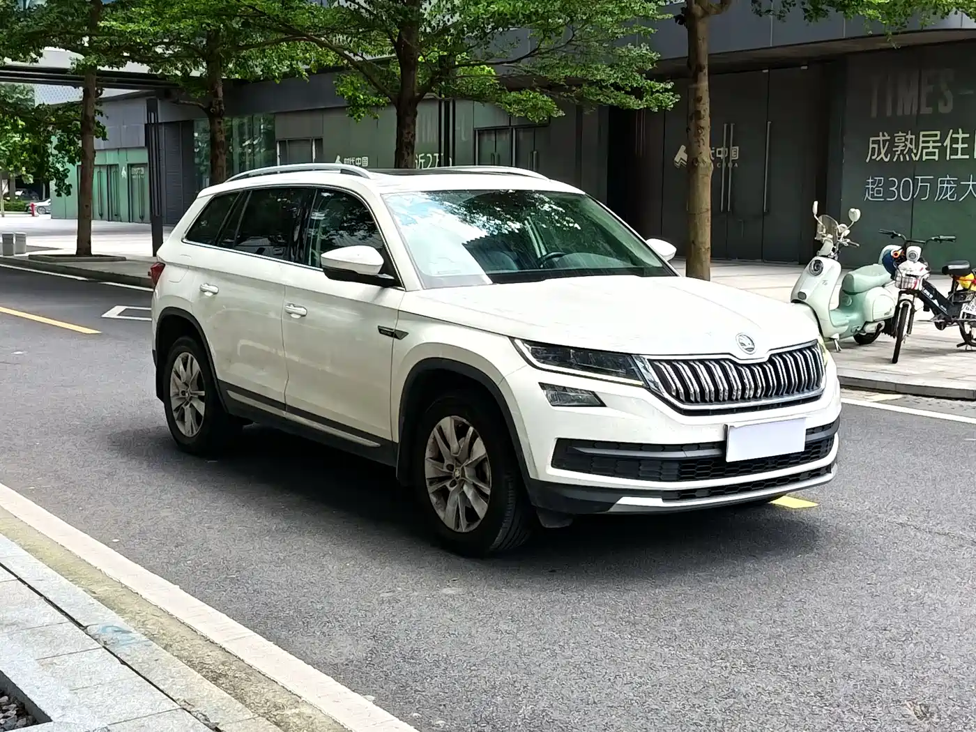 Škoda Kodiaq 2018 Facelift TSI330 5-seat 2WD Premium Luxury Edition фото 3