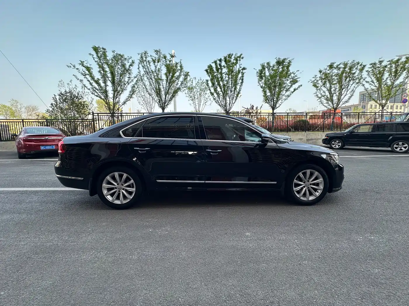 Volkswagen Passat 2017 280TSI DSG Prestige фото 8