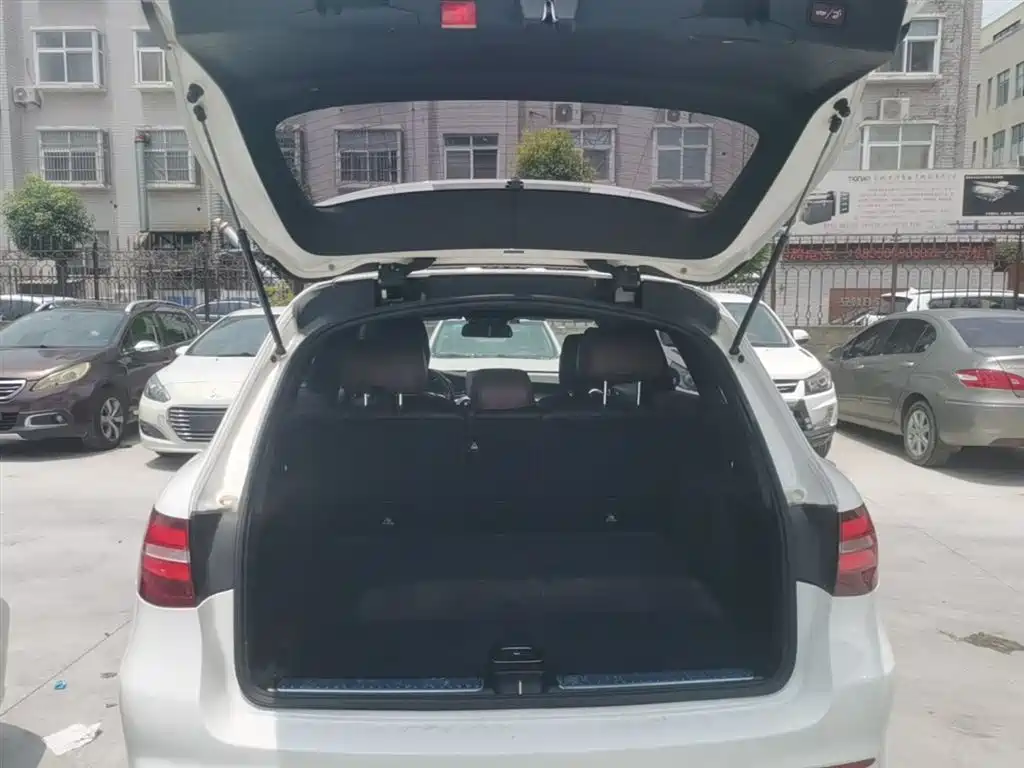 Mercedes-Benz GLC 2017 GLC 300 4MATIC Dynamic фото 19
