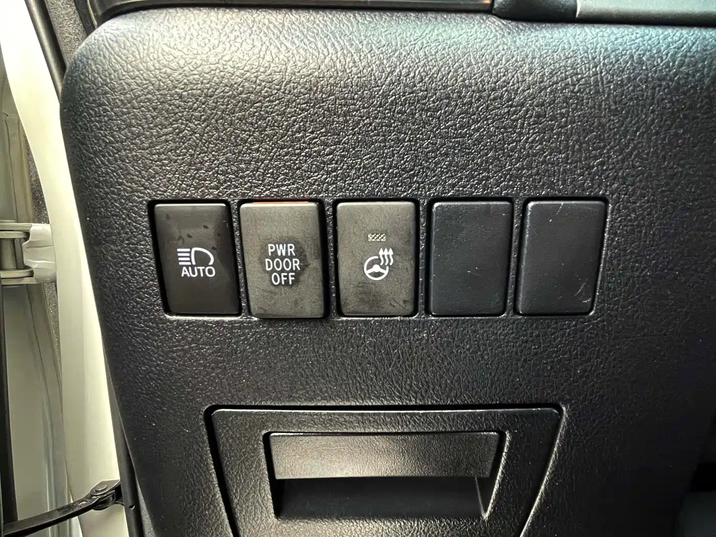 Toyota Vellfire 2021 Crown Hybrid 2.5L HV Luxury Edition фото 9