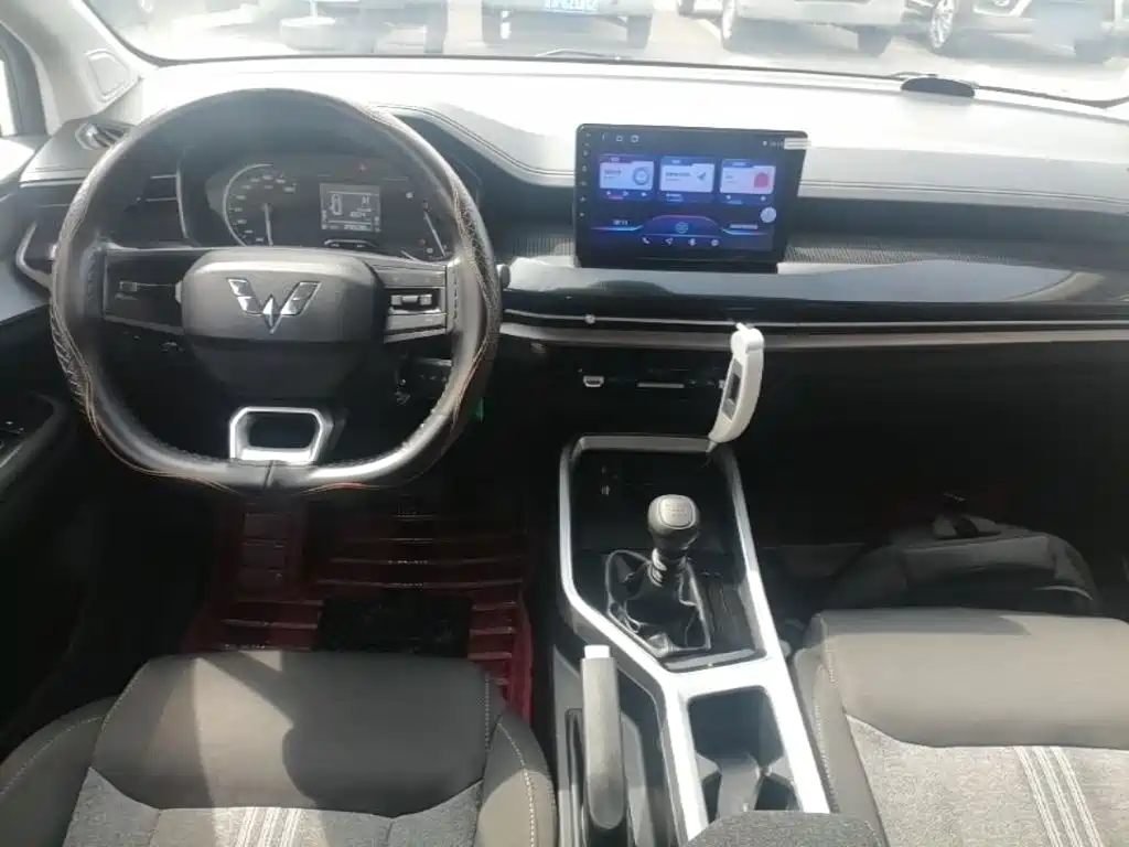 Wuling Motors Wuling Jiachen 2025 2022 1.5L Manual Joy Elite