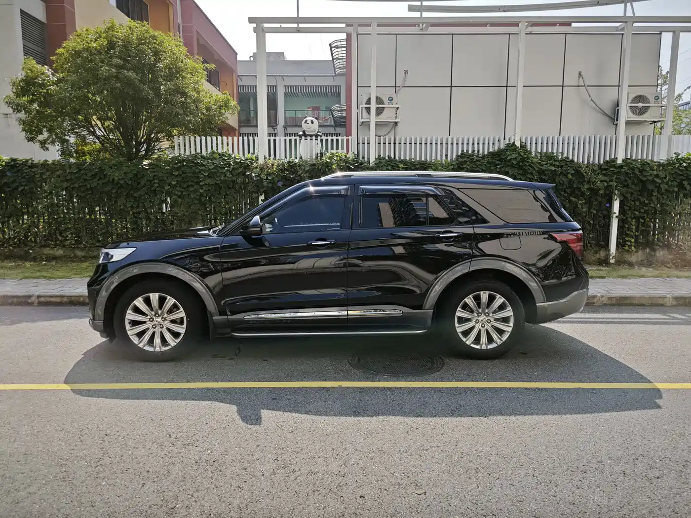 Ford Explorer 2021 2020 EcoBoost 285 AWD Titanium Edition 7-Seater