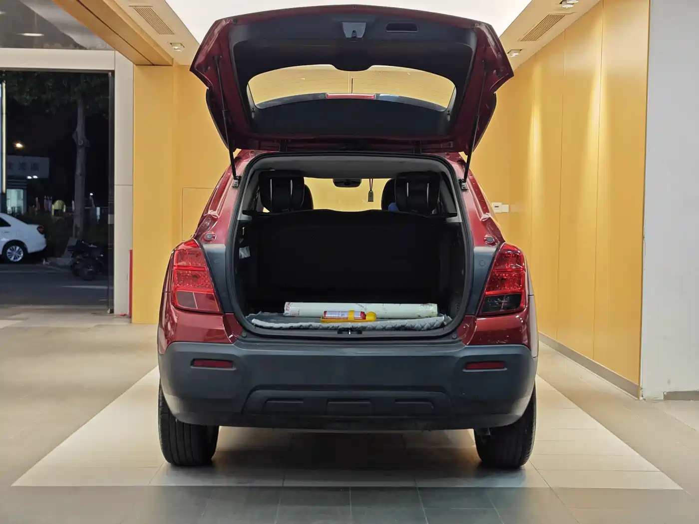 Chevrolet Trax 2016 1.4T Automatic 2WD Comfort Sunroof Edition фото 26