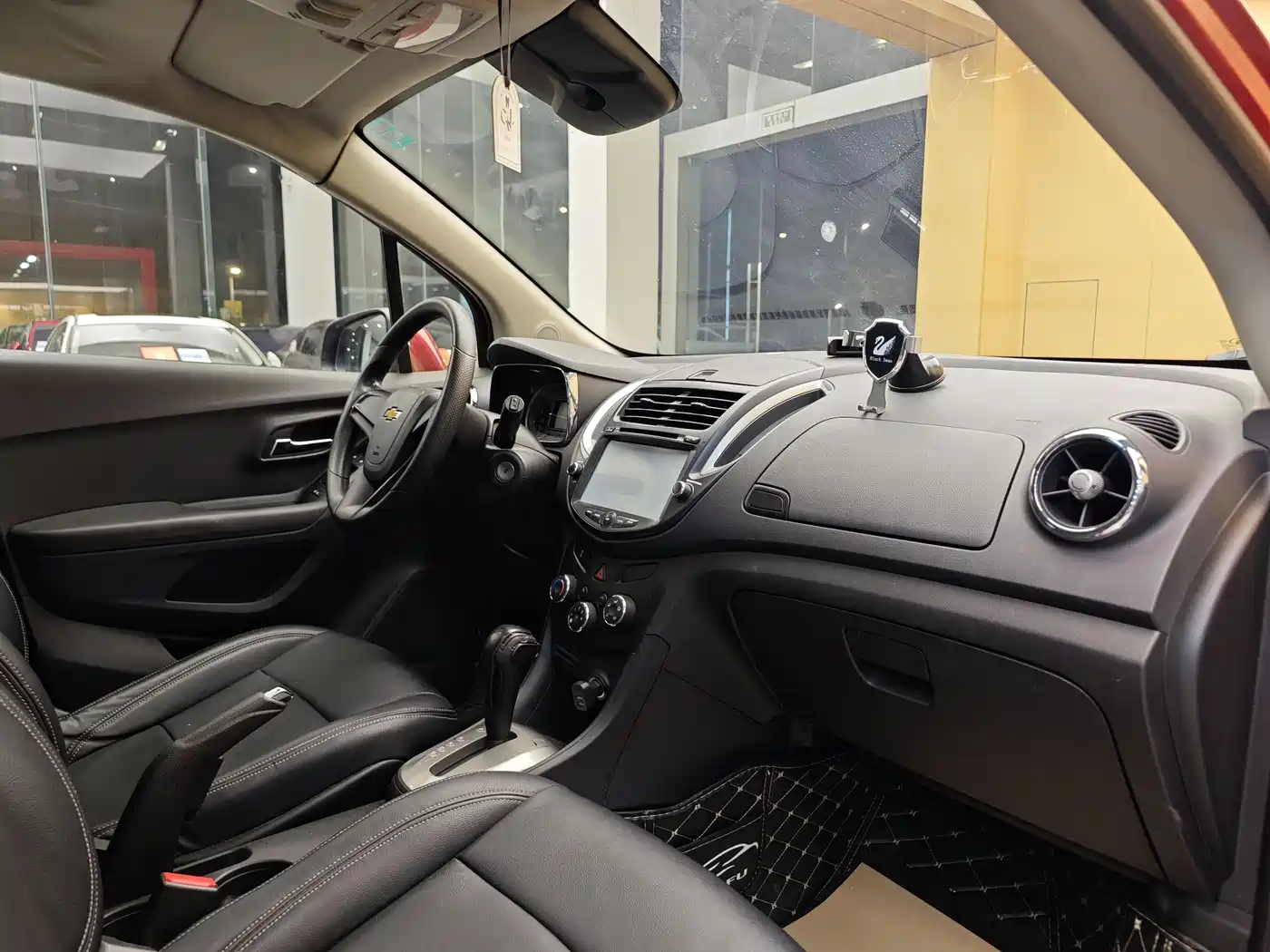 Chevrolet Trax 2016 1.4T Automatic 2WD Comfort Sunroof Edition фото 30