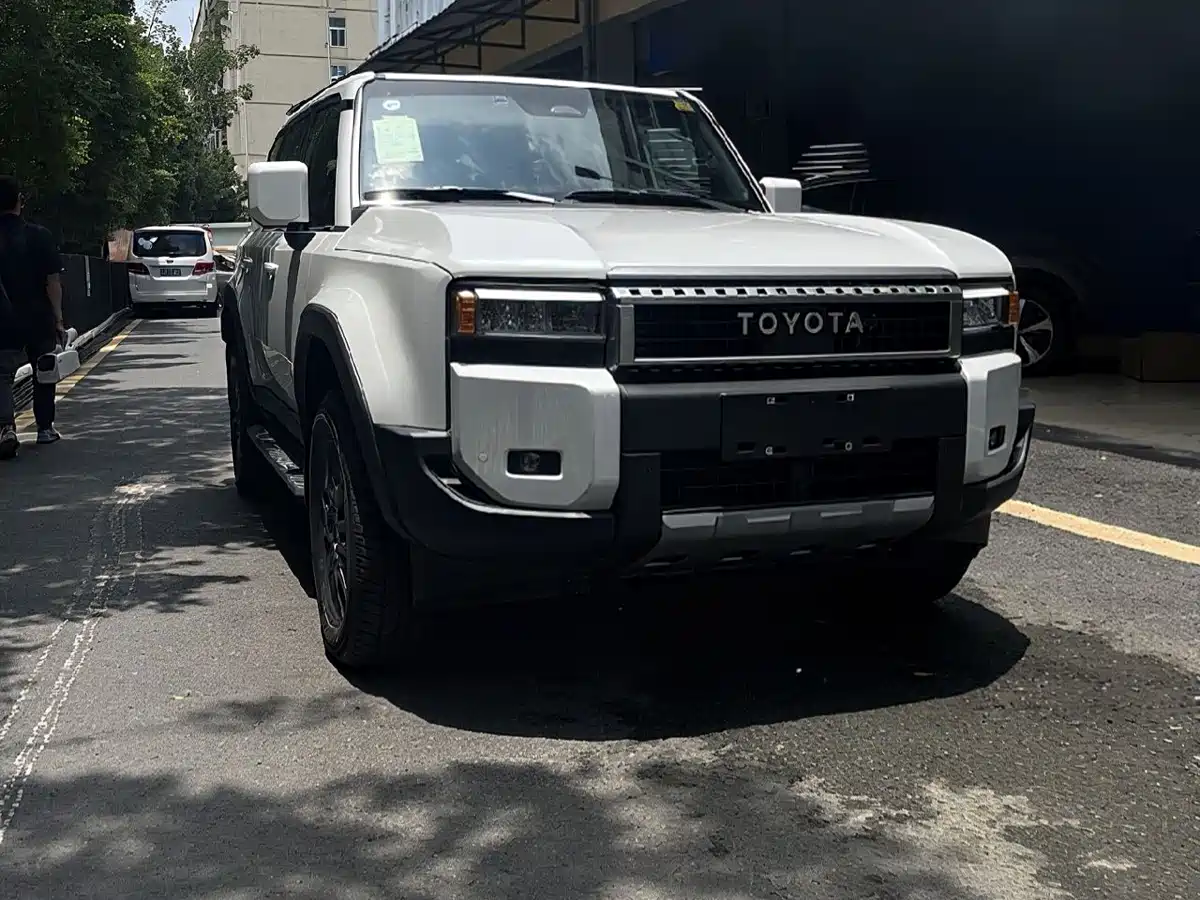Toyota Prado фото 3