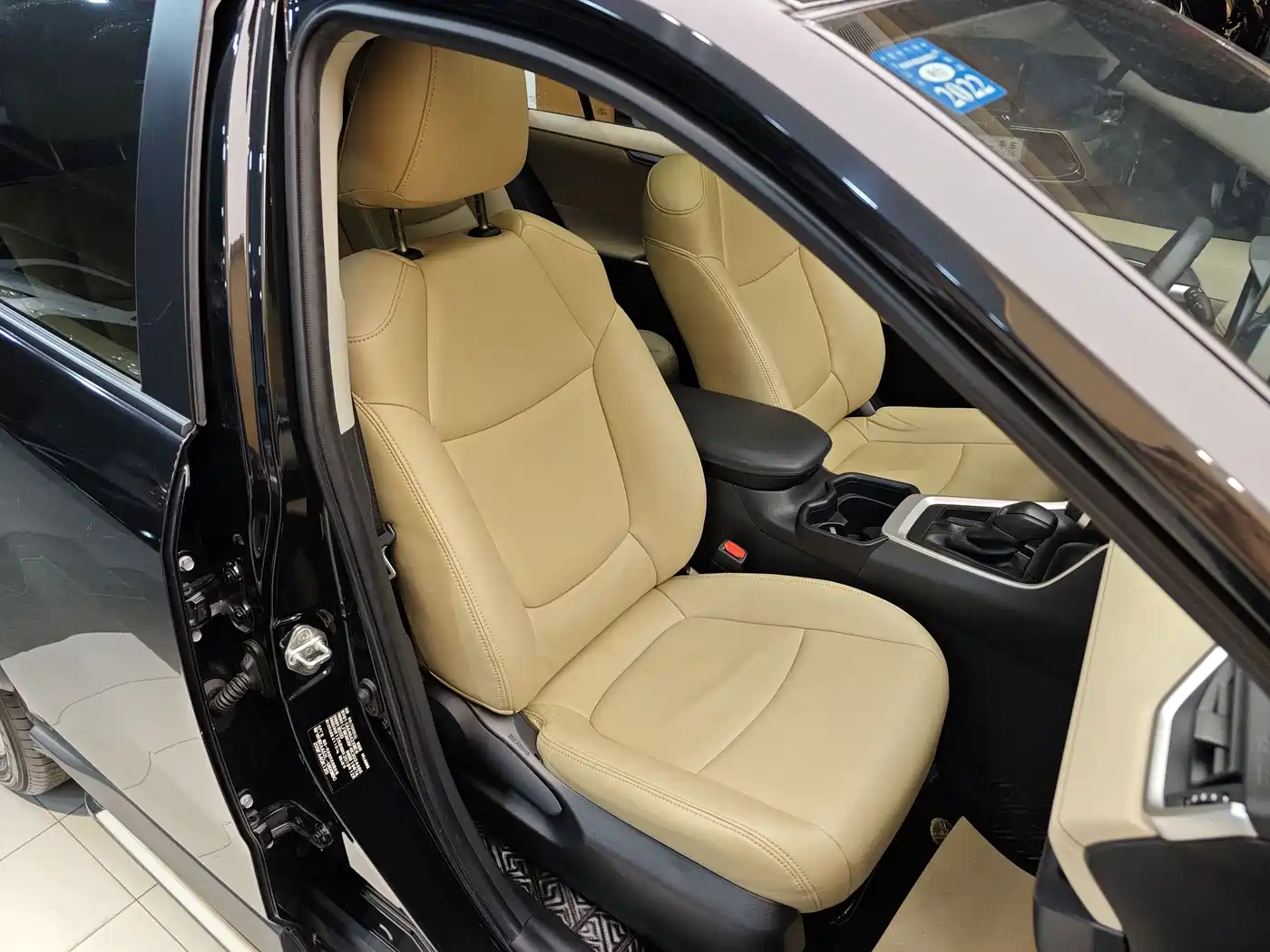 Toyota RAV4 Rongfang 2020 2.0L CVT 2WD Trend Edition фото 32