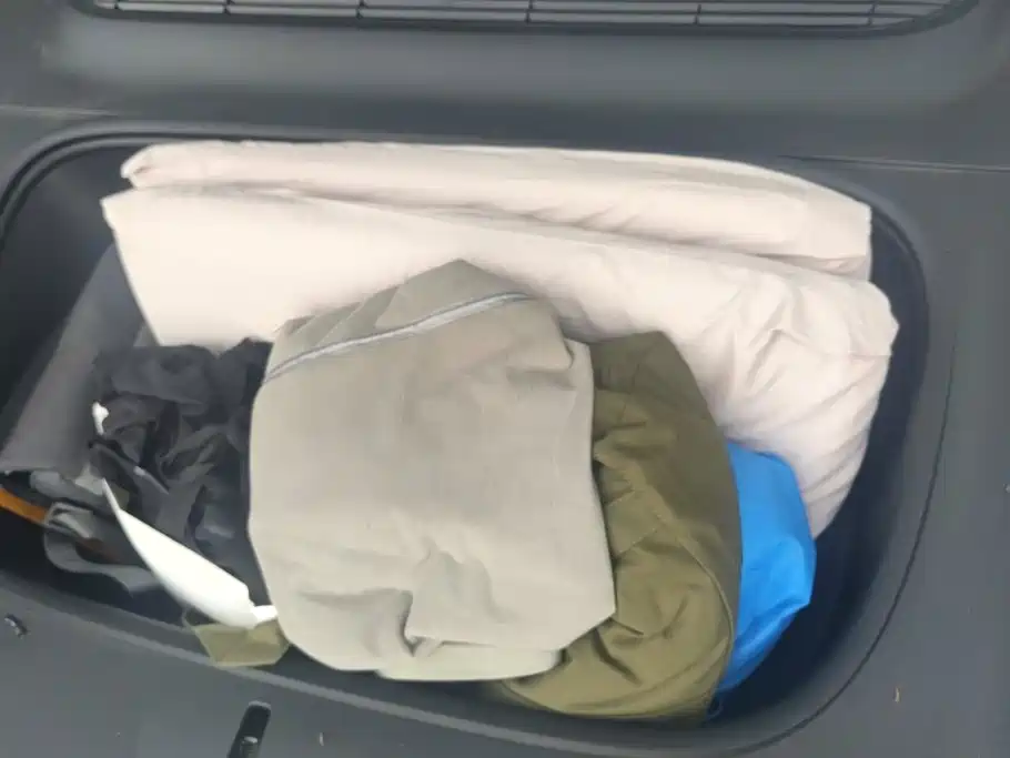 Tesla Model Y 2026 2025 Model Rear-Wheel Drive Launch Edition