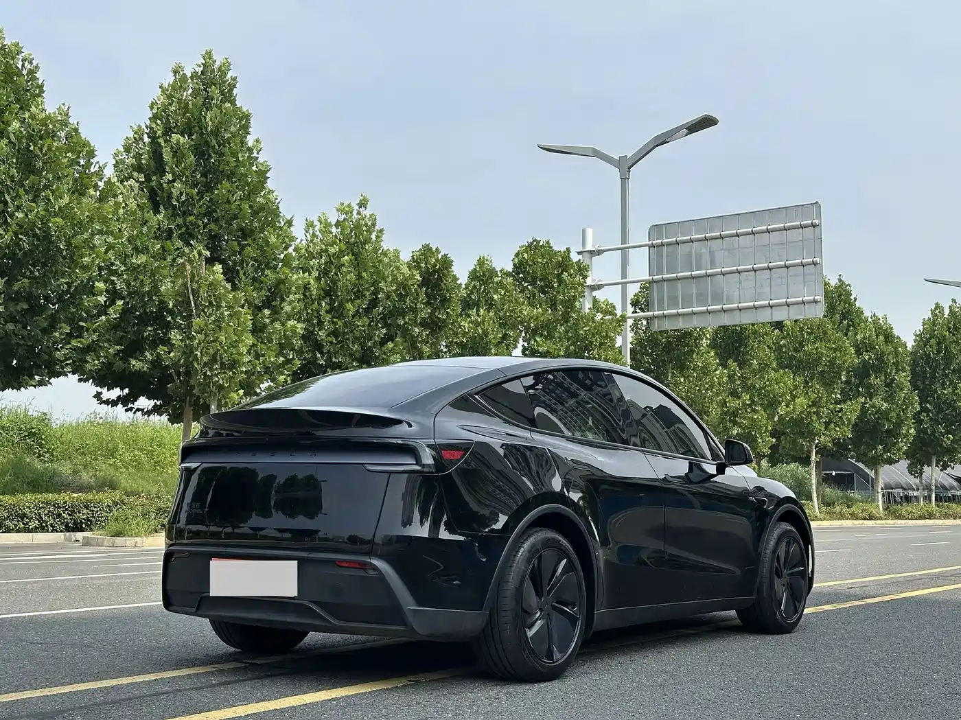 Tesla Model Y 2026 2026 Rear-Wheel Drive