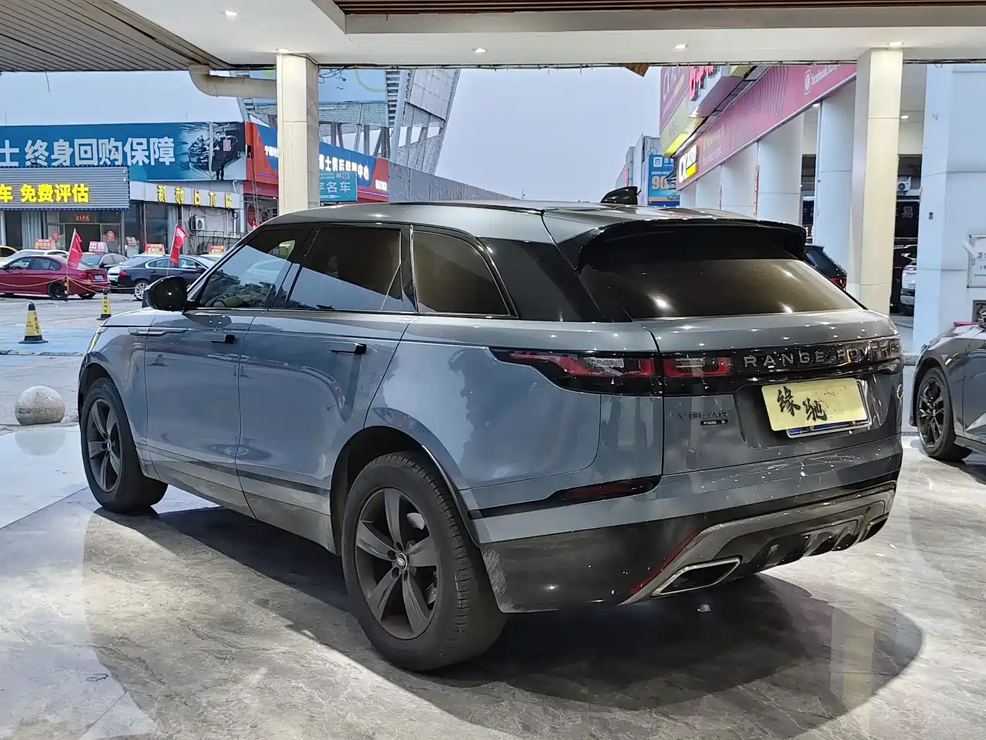 Land Rover Range Rover Velar 2018 P300 R-DYNAMIC S фото 6
