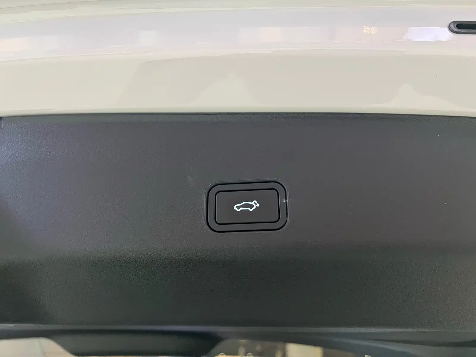 Фото 20 - Geely Monjaro