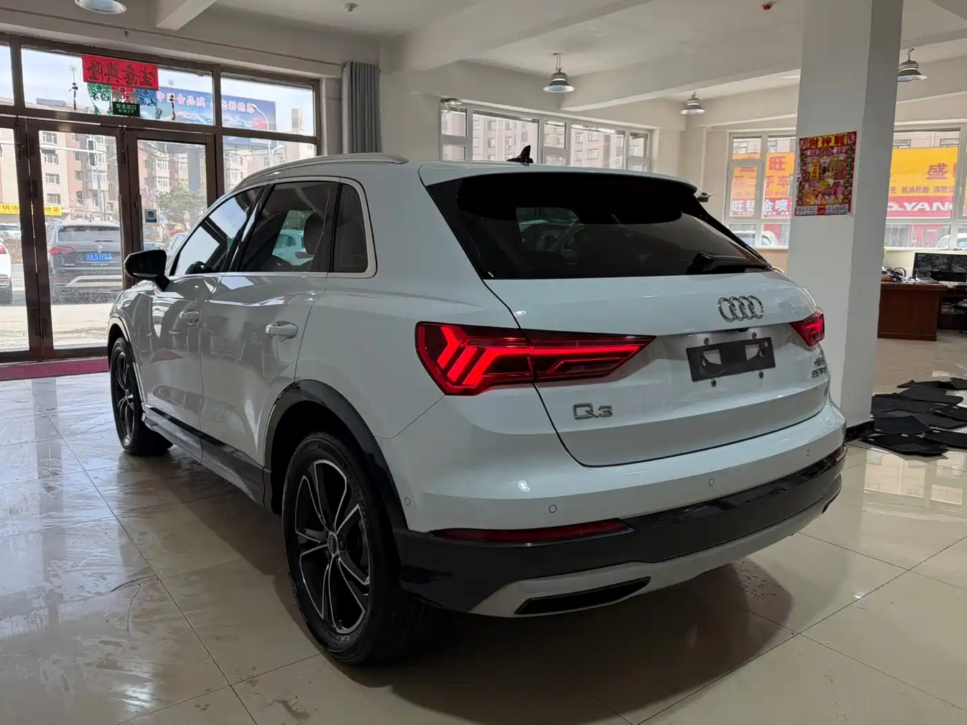 Audi Q3 2022 35 TFSI Fashion Elegance фото 4