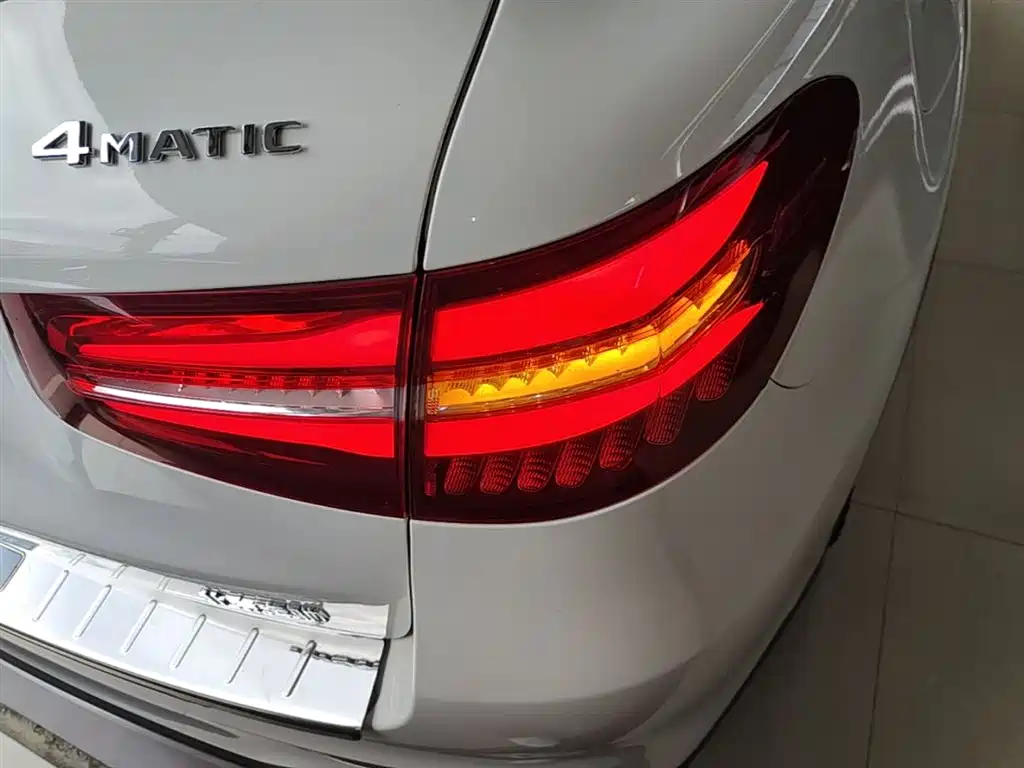 Mercedes-Benz GLC 2017 GLC 260 4MATIC Luxury фото 8