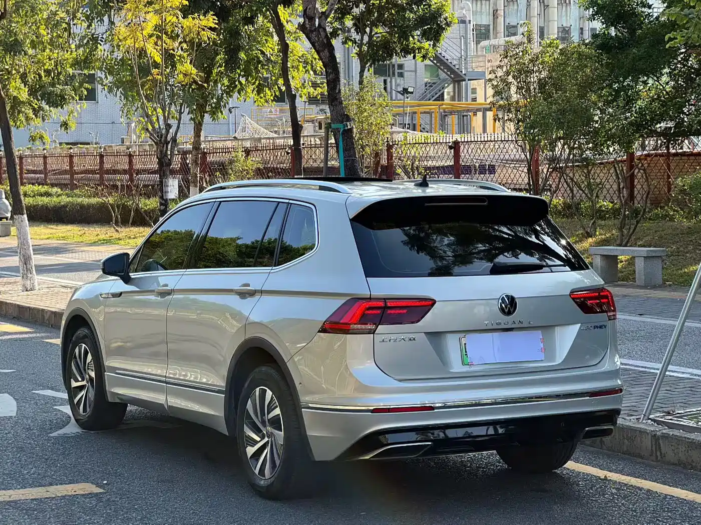VOLKSWAGEN TIGUAN L NEW ENERGY
