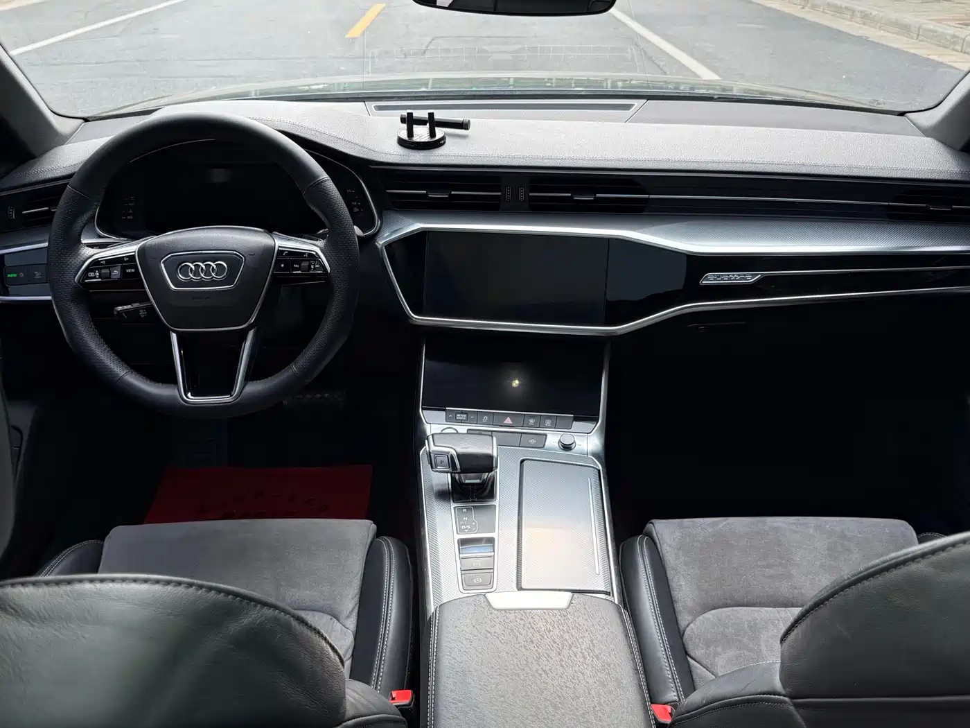 Photo 8 - Audi A6L