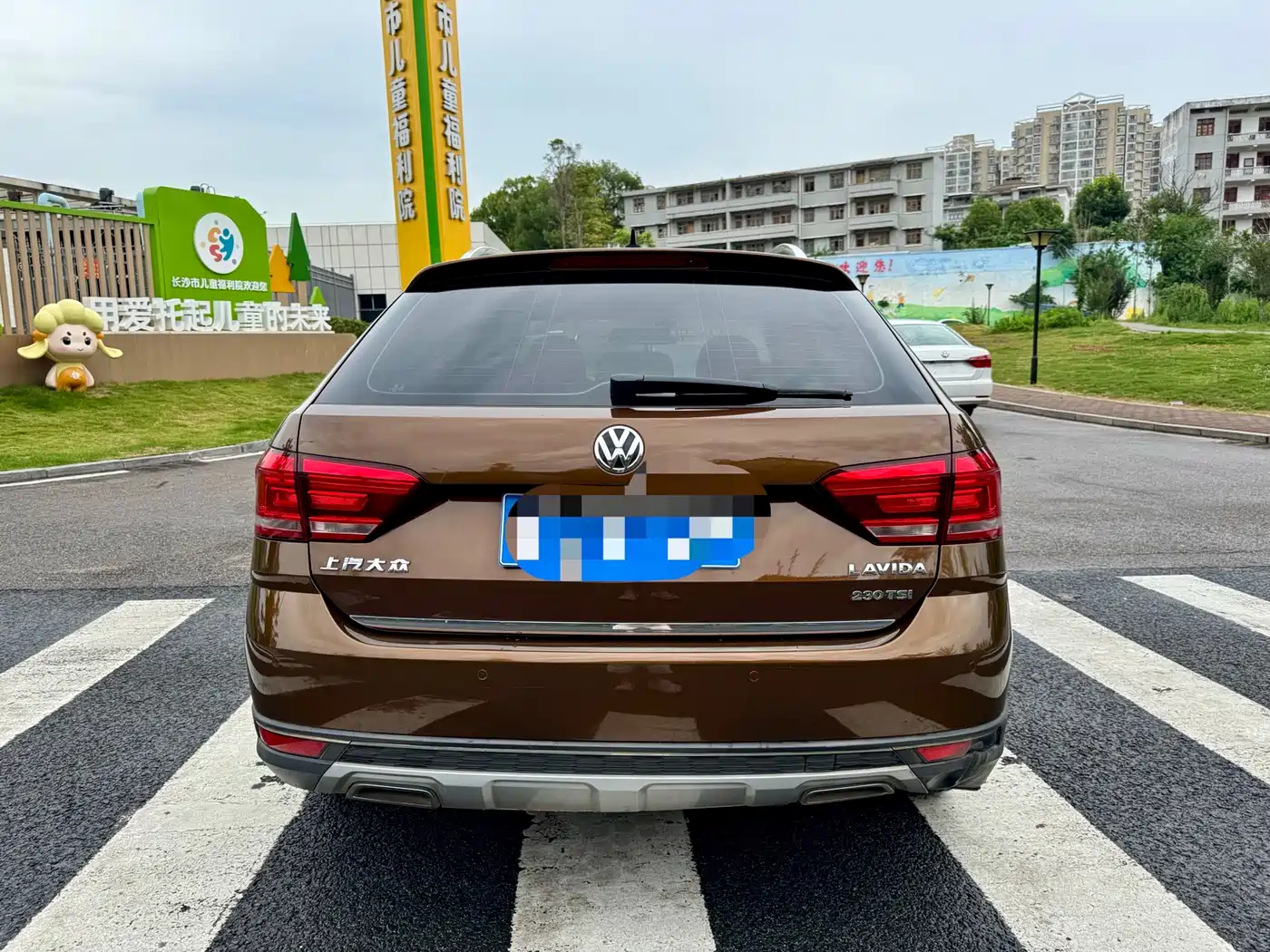 Volkswagen Gran Lavida 2017 230TSI DSG Luxury Edition фото 14