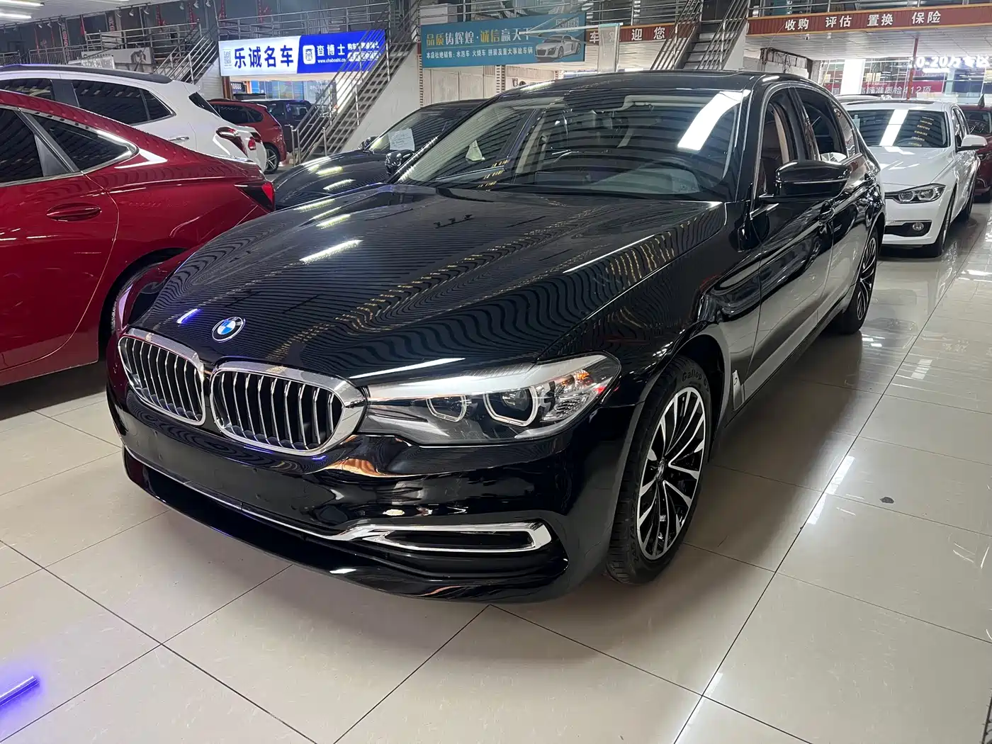 BMW 5 Series 2019 530Li Leading Luxury Package