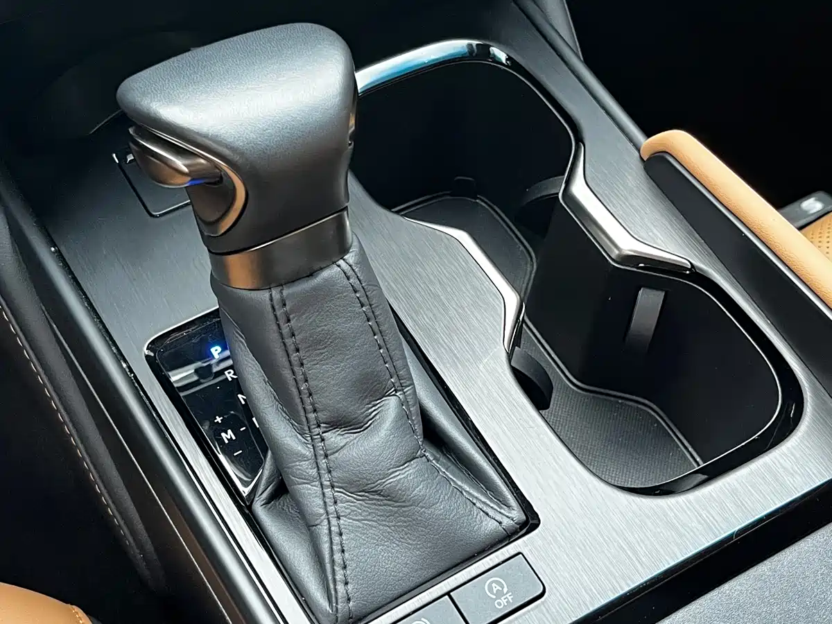 Lexus ES 2022 200 Excellence Edition фото 22
