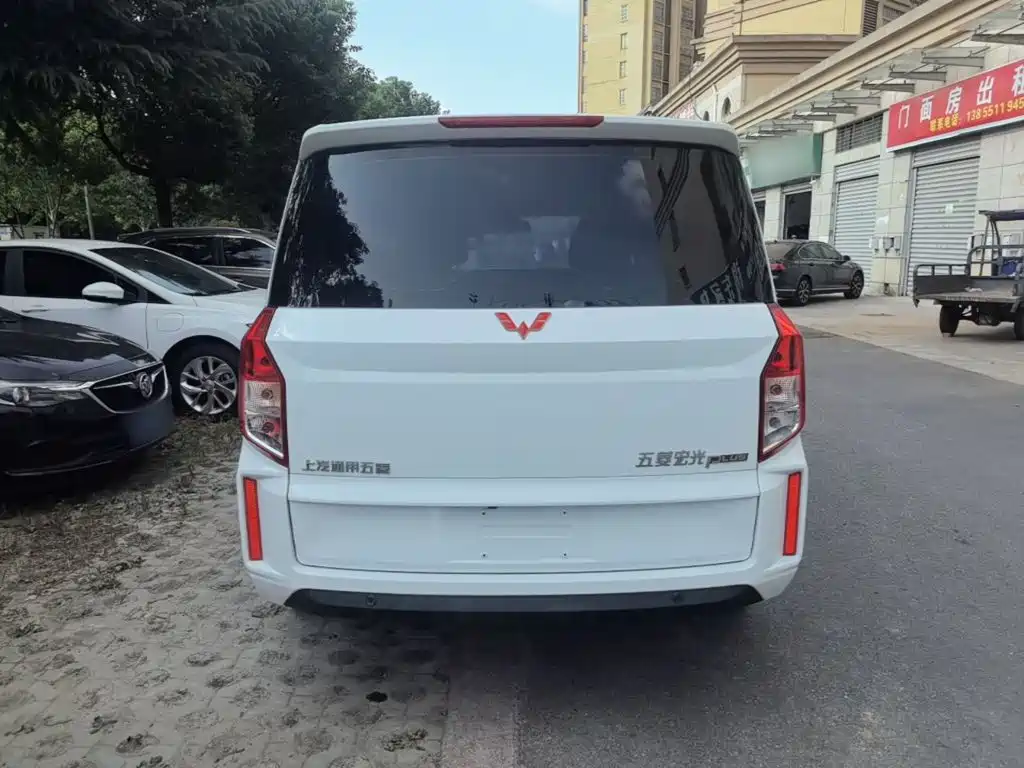 Wuling Motors Wuling Hongguang PLUS 2021 2021 Commercial Version 1.5L Manual Standard 7-Seater