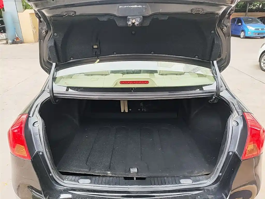Buick Excelle 2015 1.5L Manual Classic фото 19