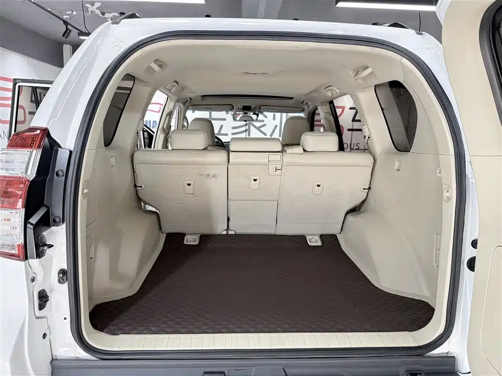 Toyota Prado 2014 4.0L Automatic TX-L фото 12