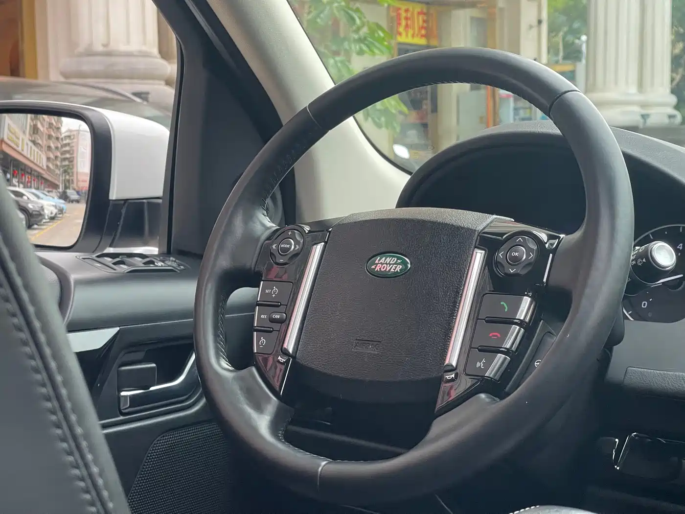 Land Rover Freelander 2 2014 2.0T Si4 HSE Gasoline Edition фото 7