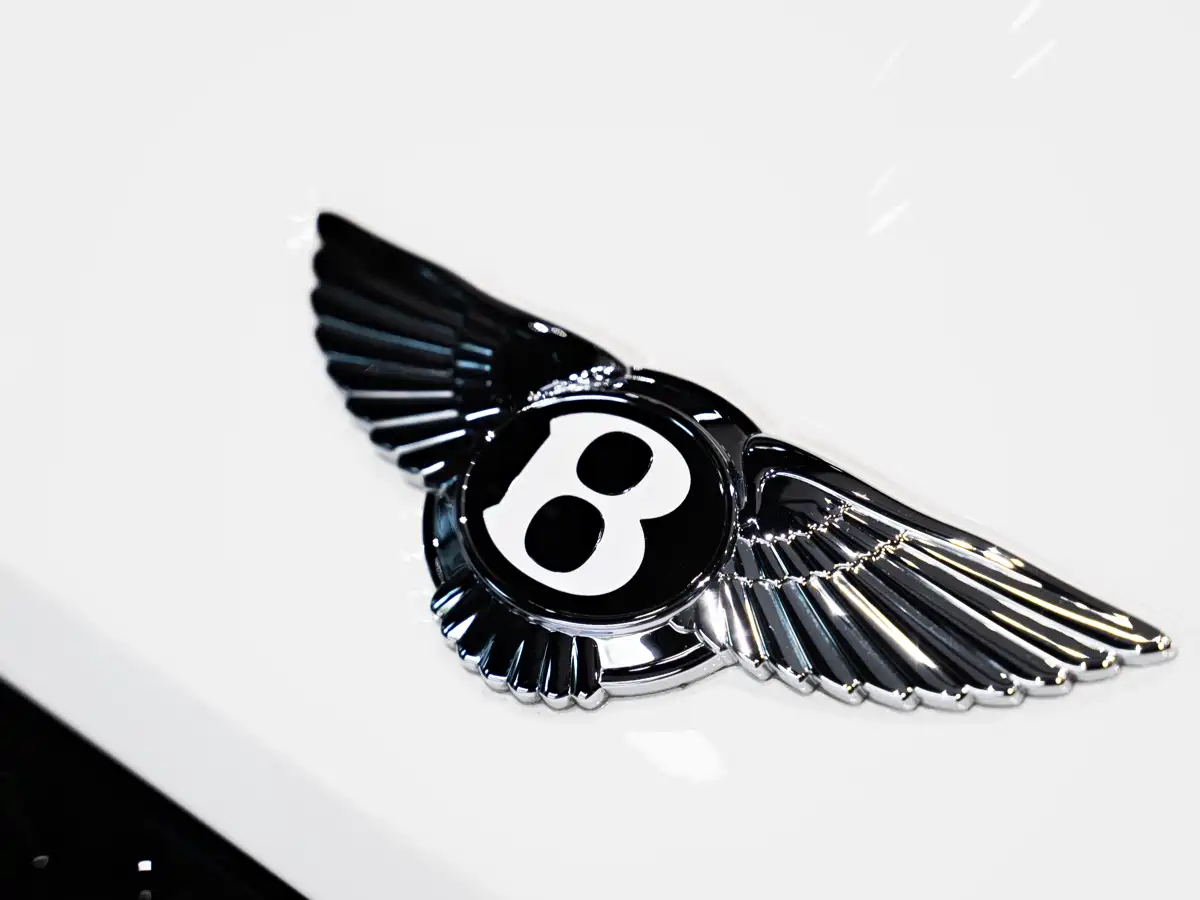 Bentley Continental 2024 4.0T GT V8 фото 12