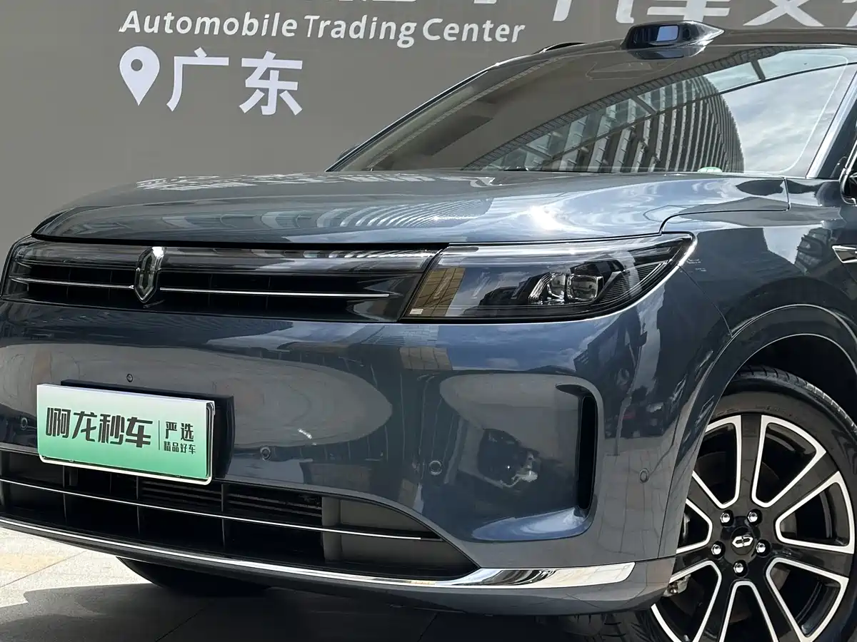 AITO Wenjie AITO M7 2024 1.5T Smart Drive RWD Ultra 5-seater фото 16
