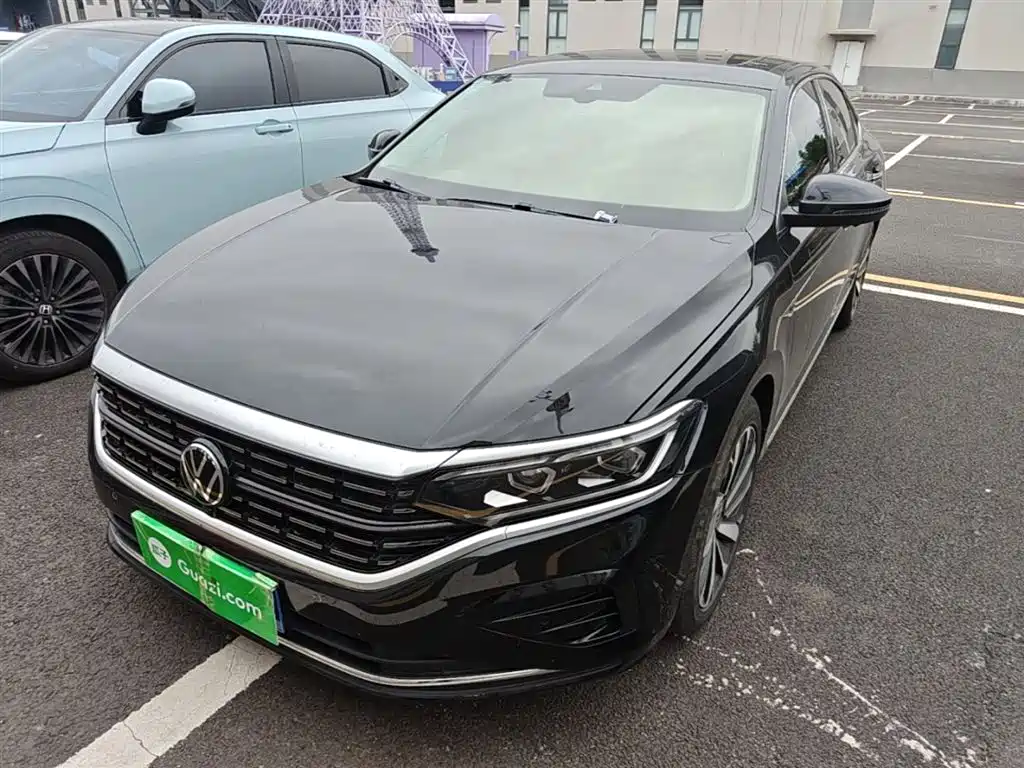 Volkswagen Passat 2023 330TSI Luxury Edition