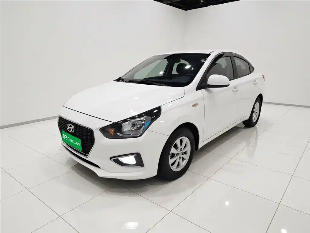 Hyundai Verna 2017 1.4L Manual Color Edition (China V) фото 2