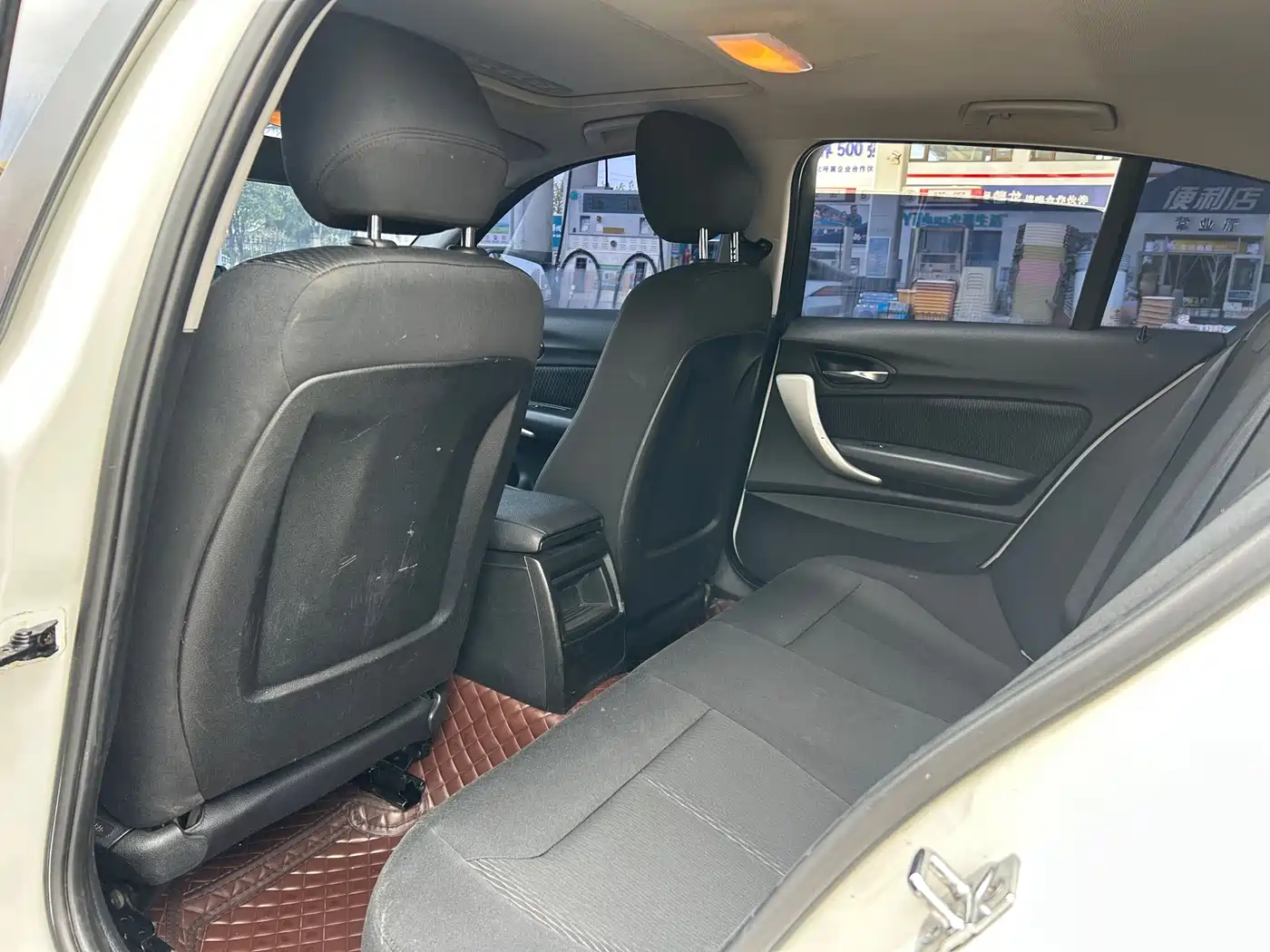 BMW 1 Series (Import) 2012 116i Urban Edition фото 8