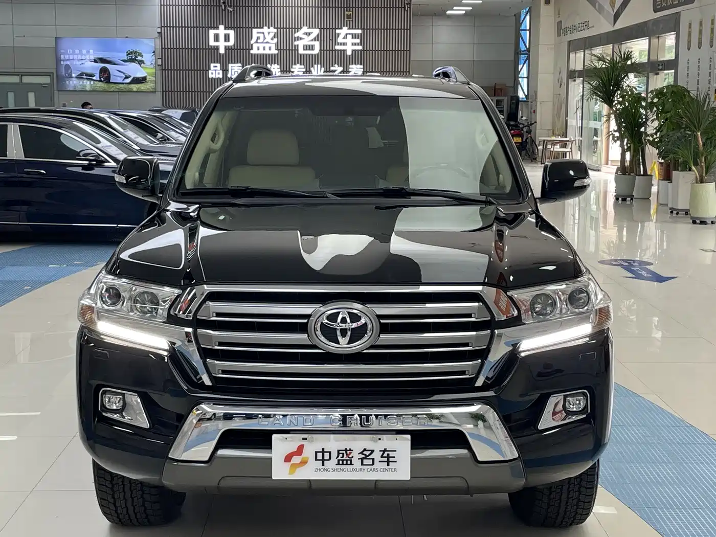 Toyota Land Cruiser 2016 4.0L Automatic VX-R фото 2