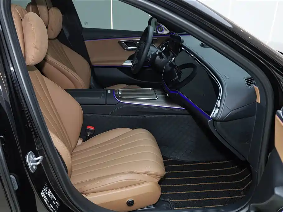 Mercedes-Benz E-Class 2024 Model E 300 L Luxury фото 18