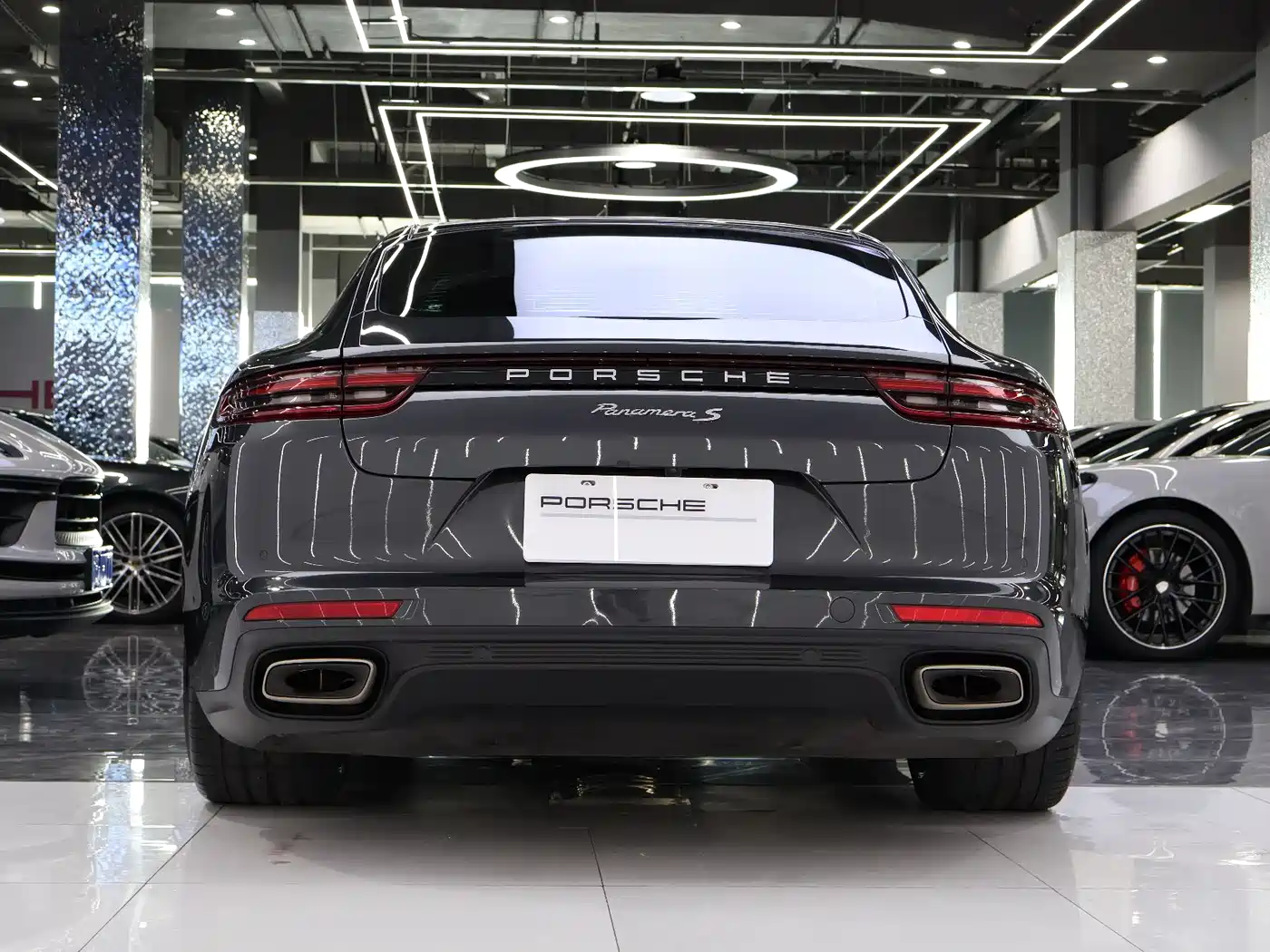 Porsche Panamera 2020 Panamera 10th Anniversary Edition 2.9T фото 15