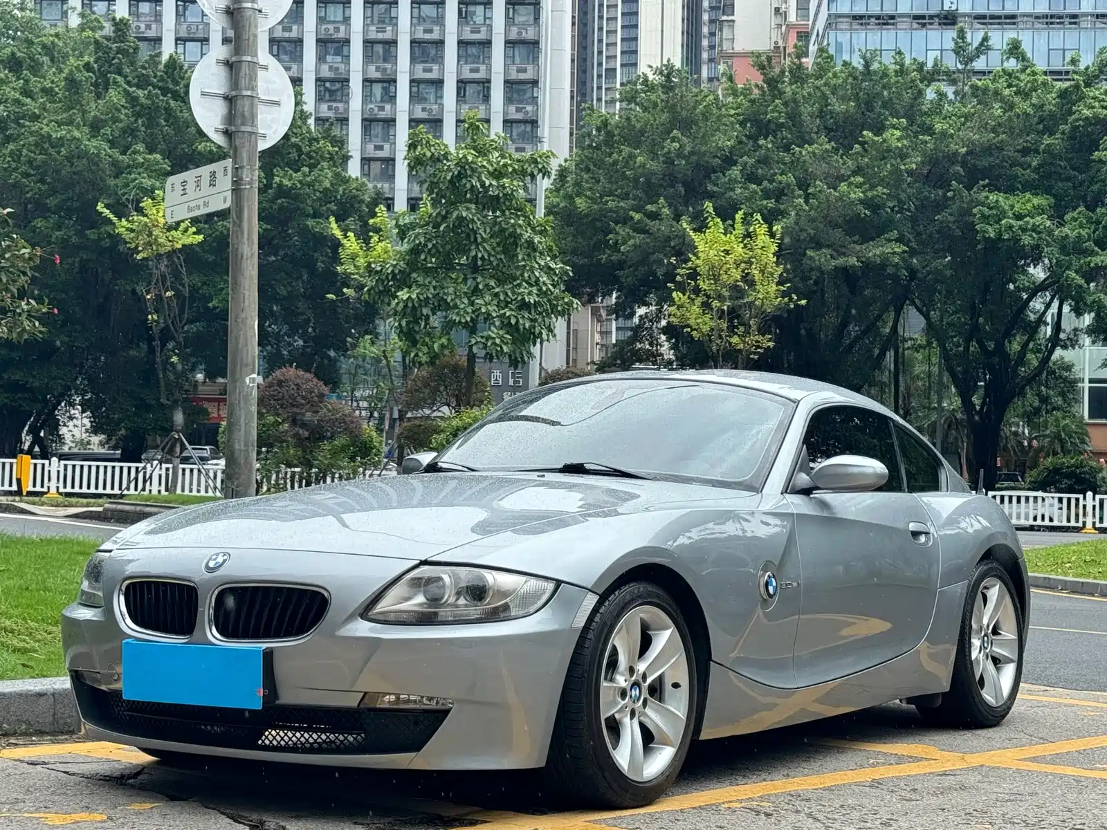 Photo 1 - BMW Z4