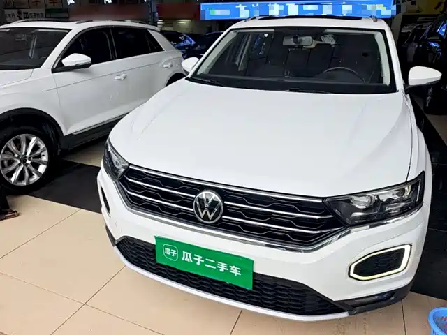 Volkswagen T-Roc 280TSI DSG, Моноприводный Элит, PLUS