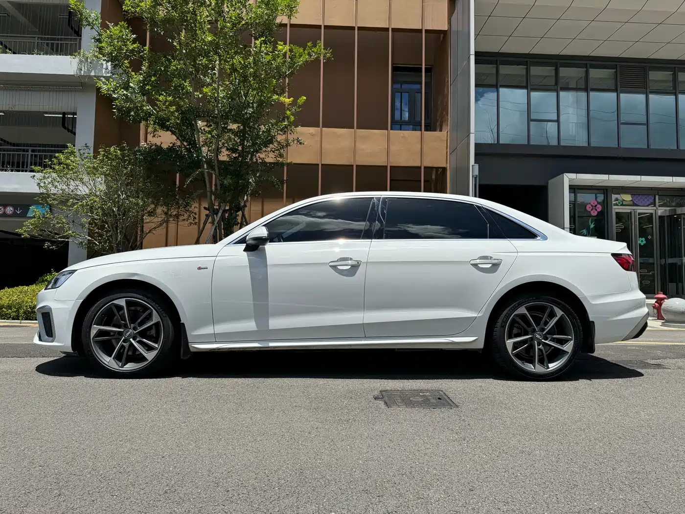 Audi A4L 2020 40 TFSI Fashion Dynamic Edition фото 10