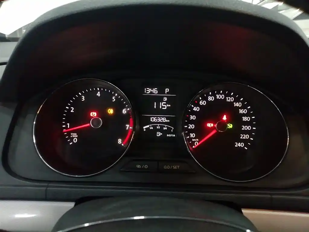 Volkswagen Lavida Tour 2017 230TSI DSG Comfort Edition фото 12