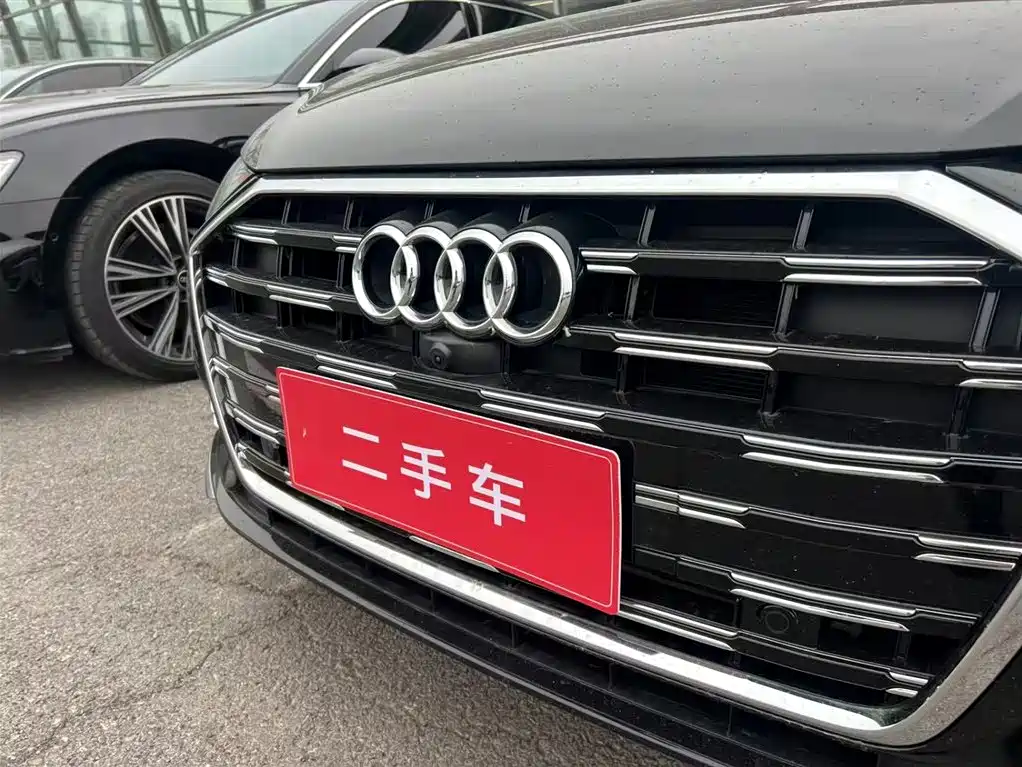 Audi A6L 2025 40 TFSI Luxury Sport фото 12