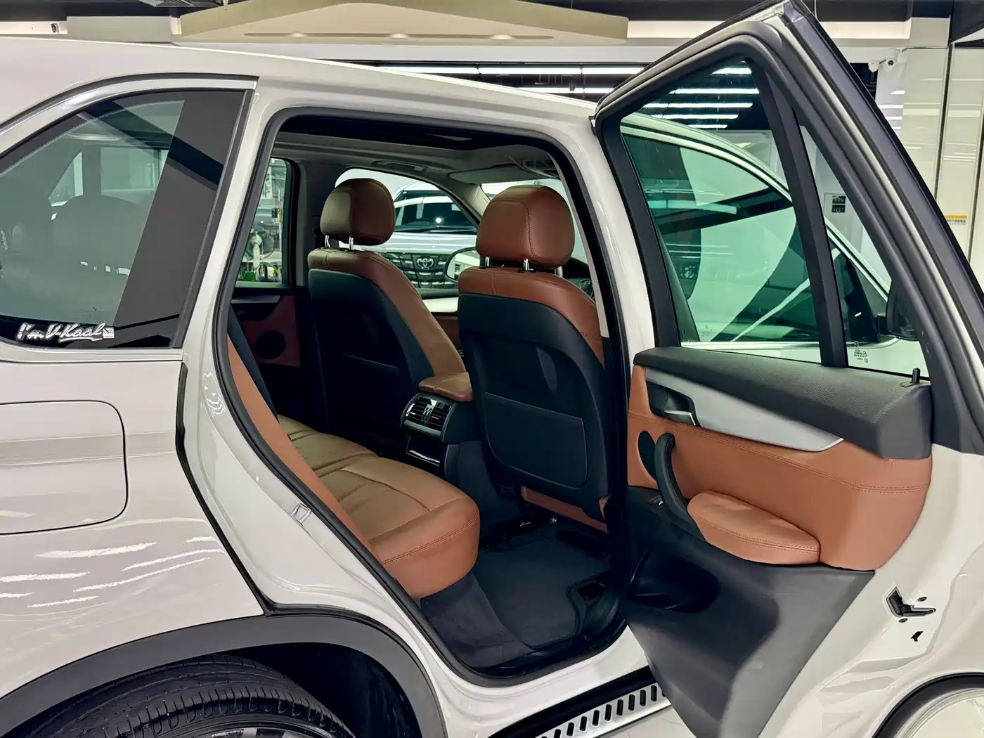 BMW X5 (Import) 2018 xDrive35i Elegant Model фото 16