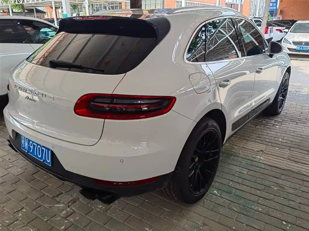 Porsche Macan 2017 Macan 2.0T фото 15