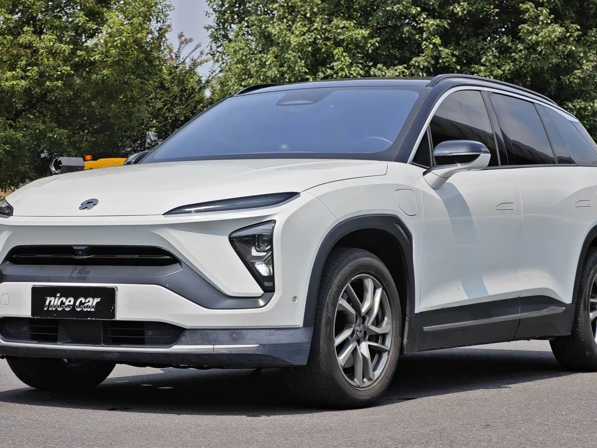 Фото 1 - NIO ES6