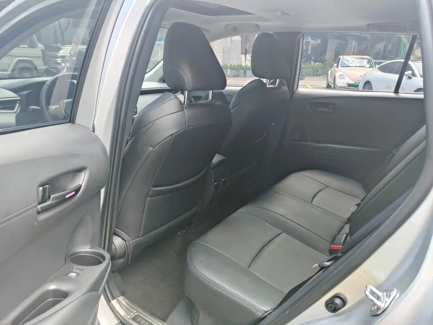 Toyota Frontlander 2023 2.0L Smart Hybrid Dual Engine Leading Edition фото 11