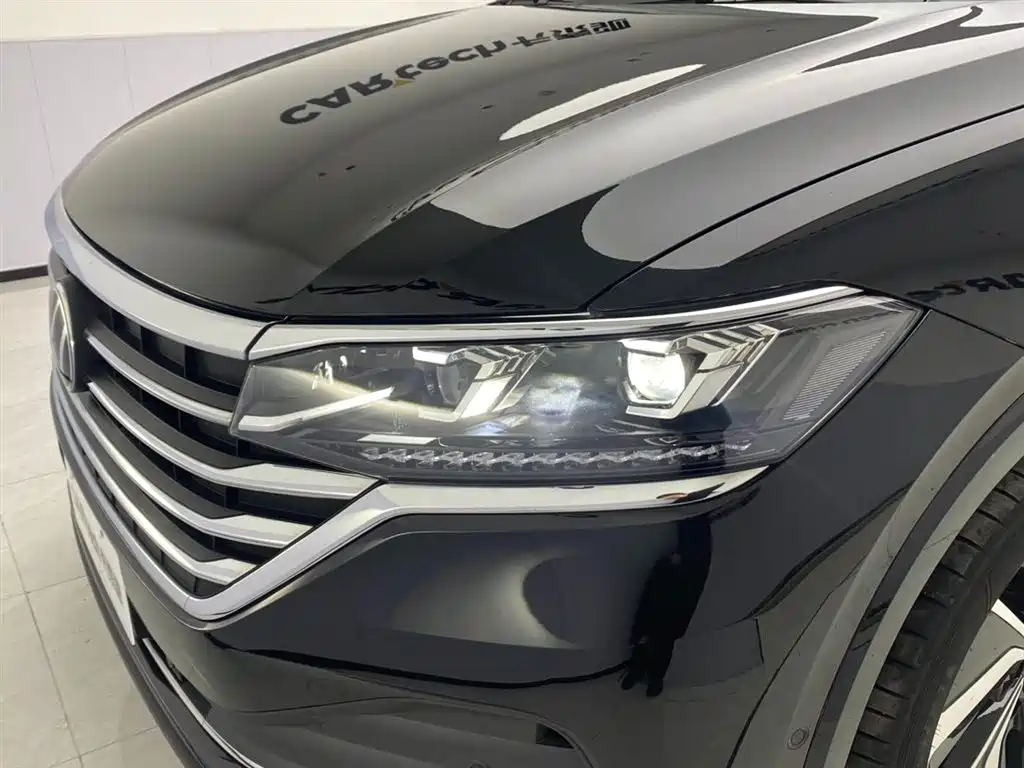 Volkswagen Viloran 2023 Facelift 380TSI Prestige Edition фото 10