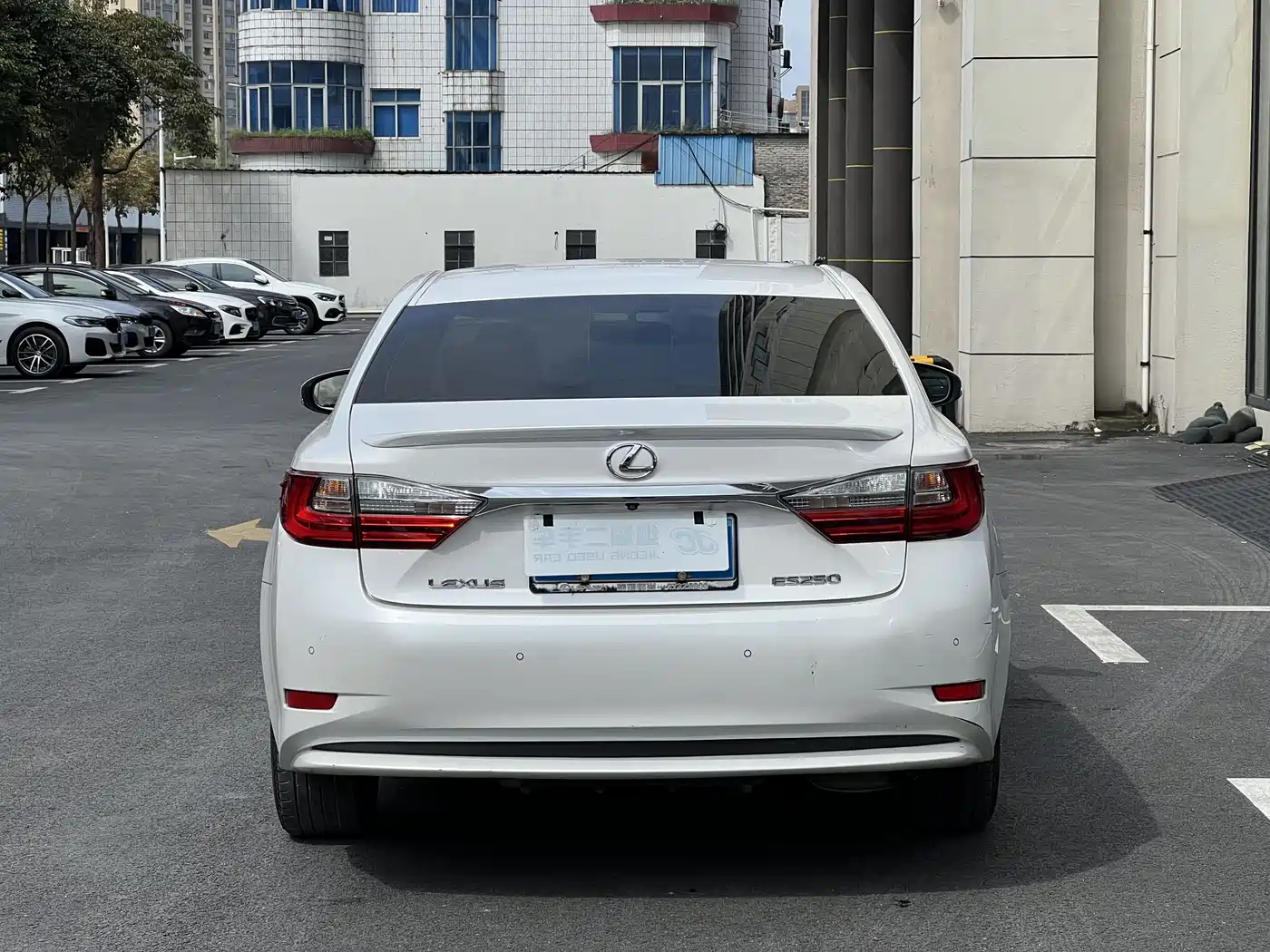 Lexus ES 2015 200 Elite Edition фото 7