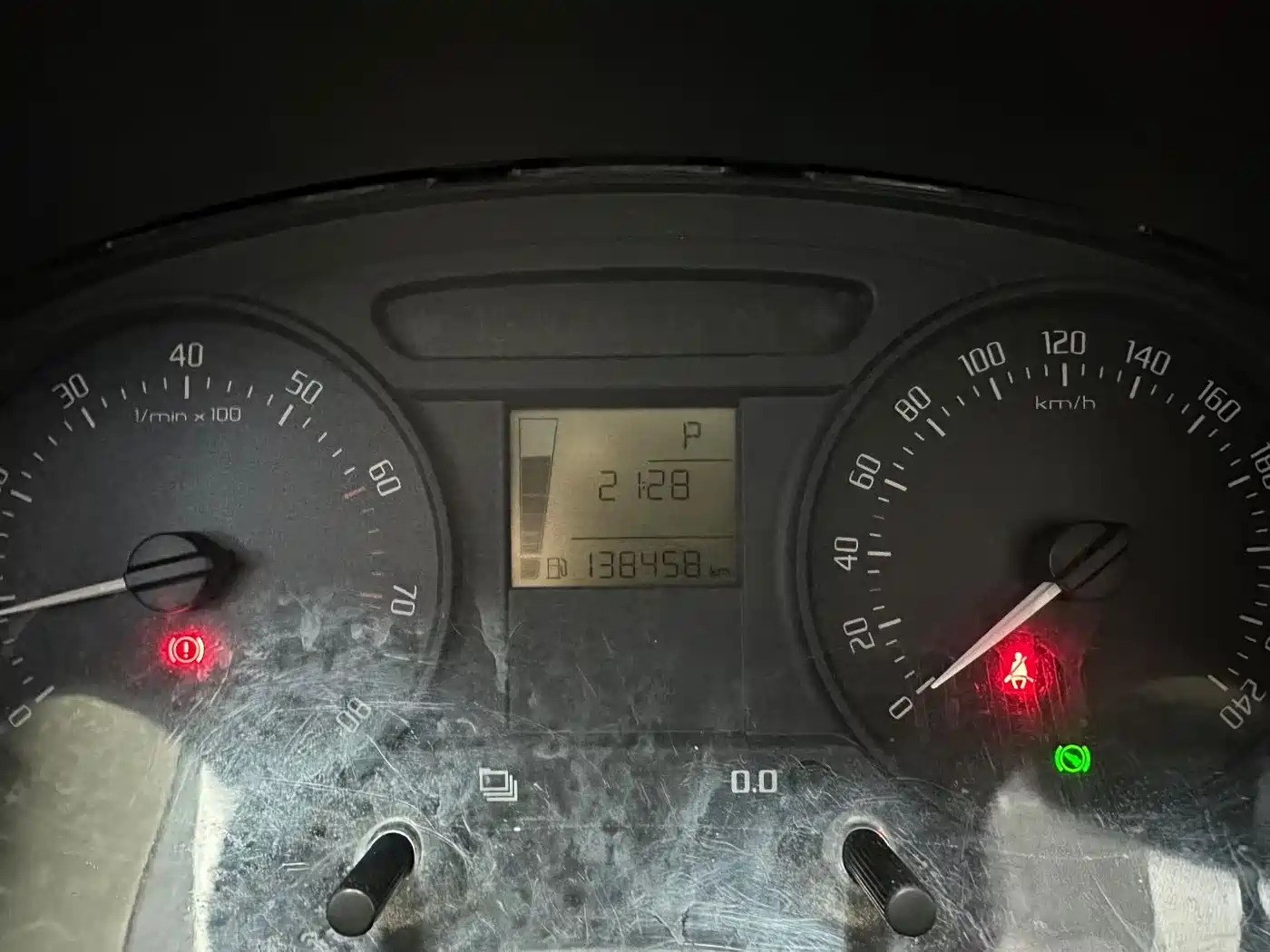 Škoda Fabia 2012 1.4L Automatic Crystal Edition фото 6