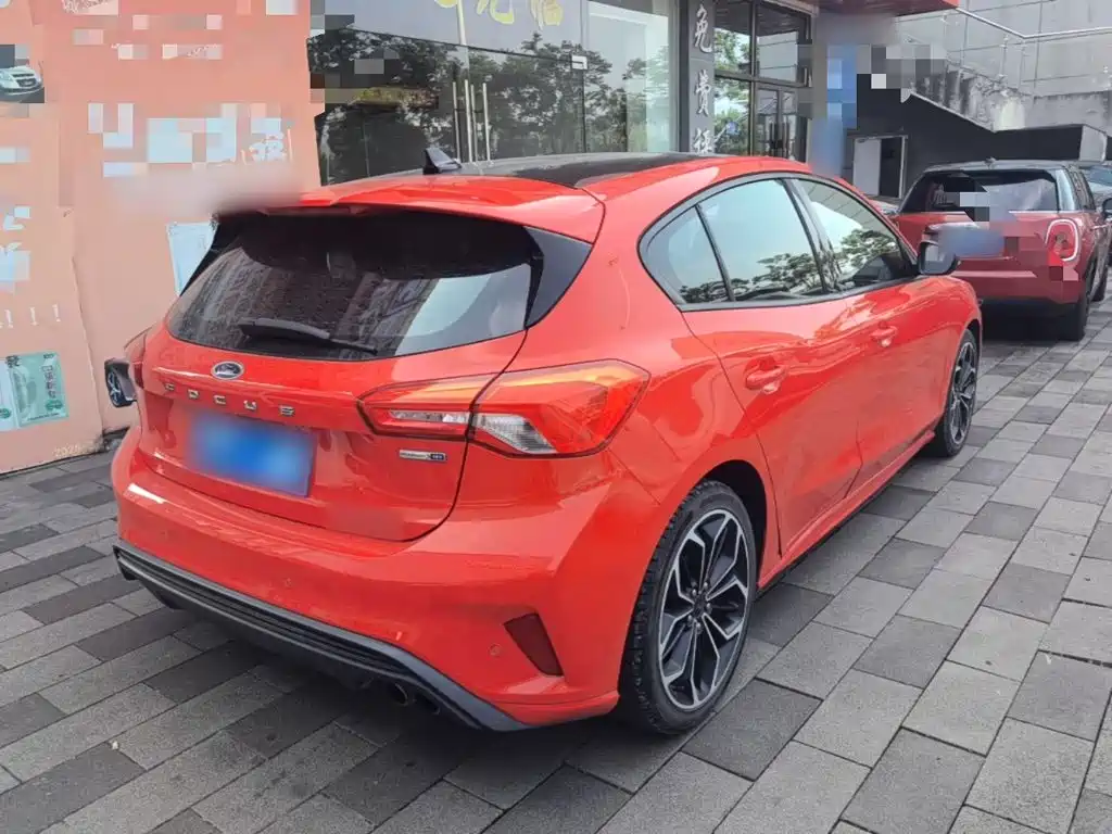 Photo 7 - Ford Focus